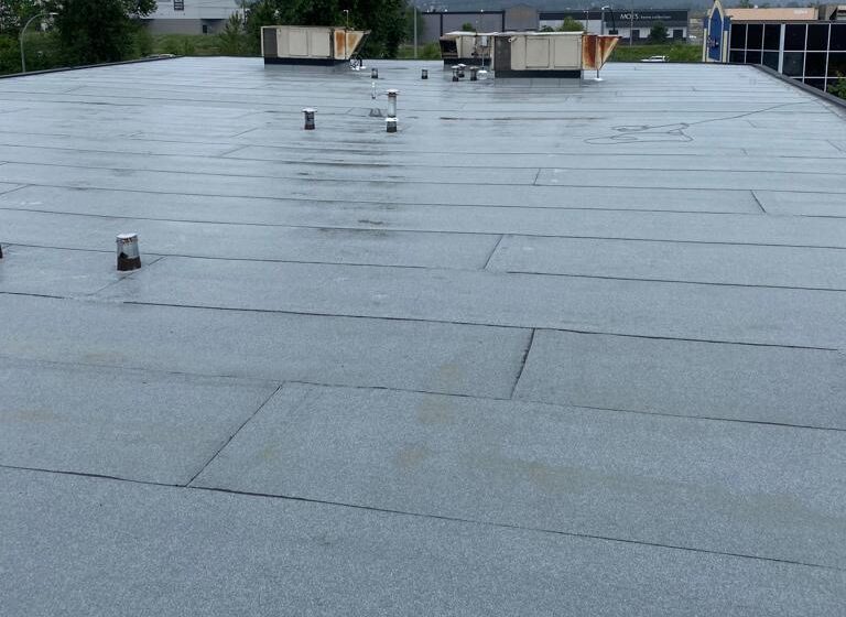 Torch-on Flat Roof for Commercial Building in Vancouver